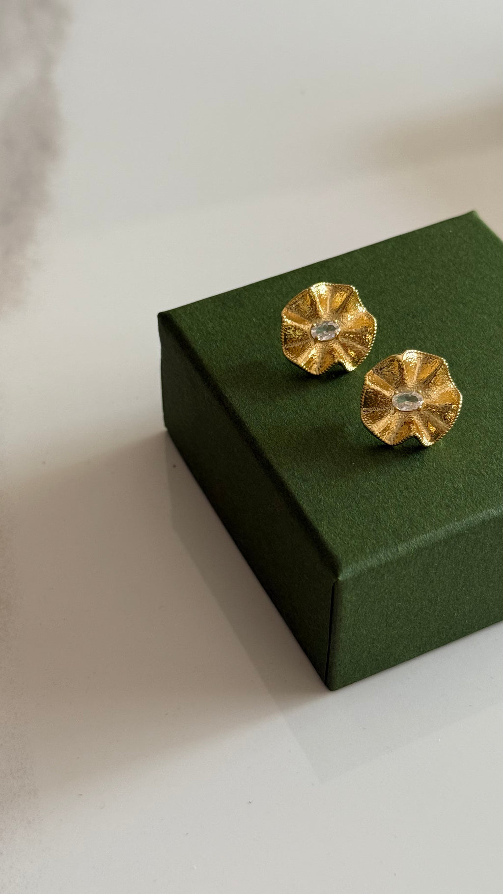Bloom Studs