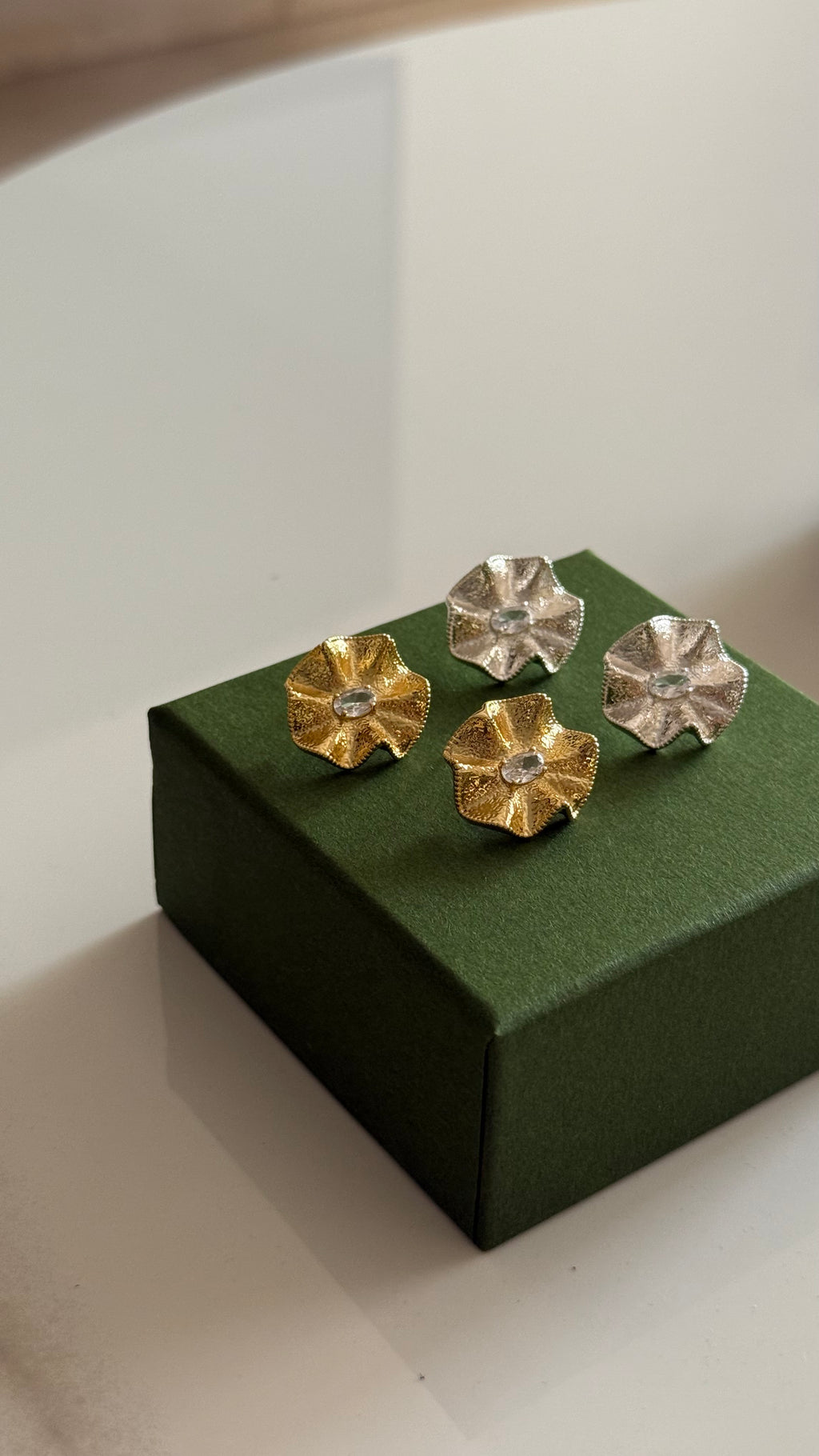 Bloom Studs